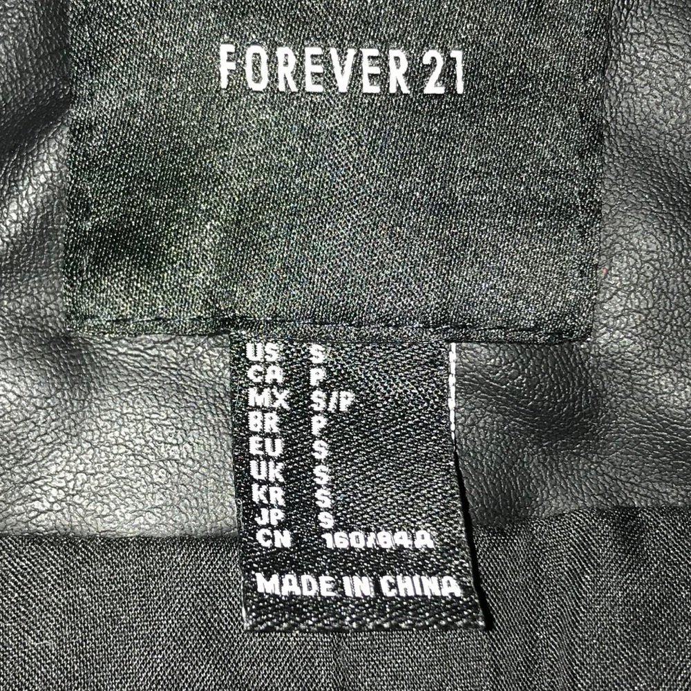 NWOT Faux Fur Small Sexy warm jacket forever21 - Picture 5 of 6